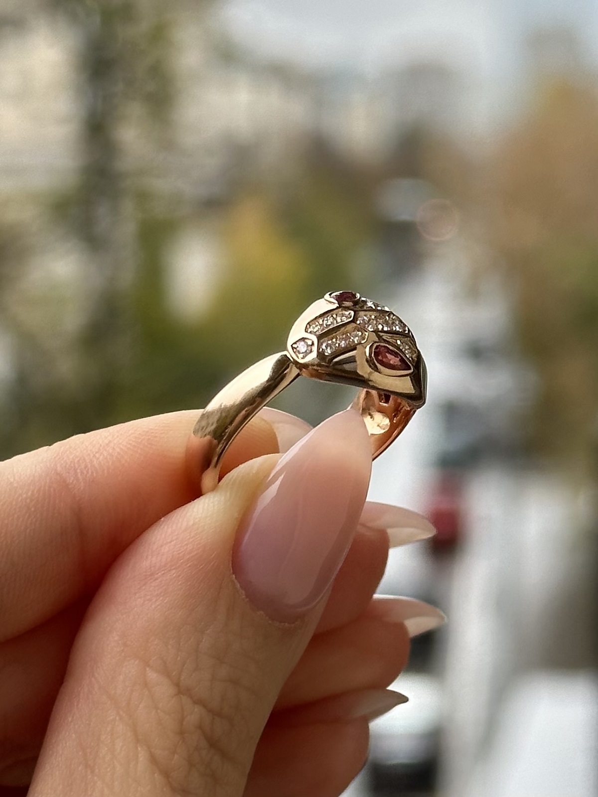 Кольцо Bvlgari Serpenti